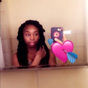 Meet your Posher, Jemaria